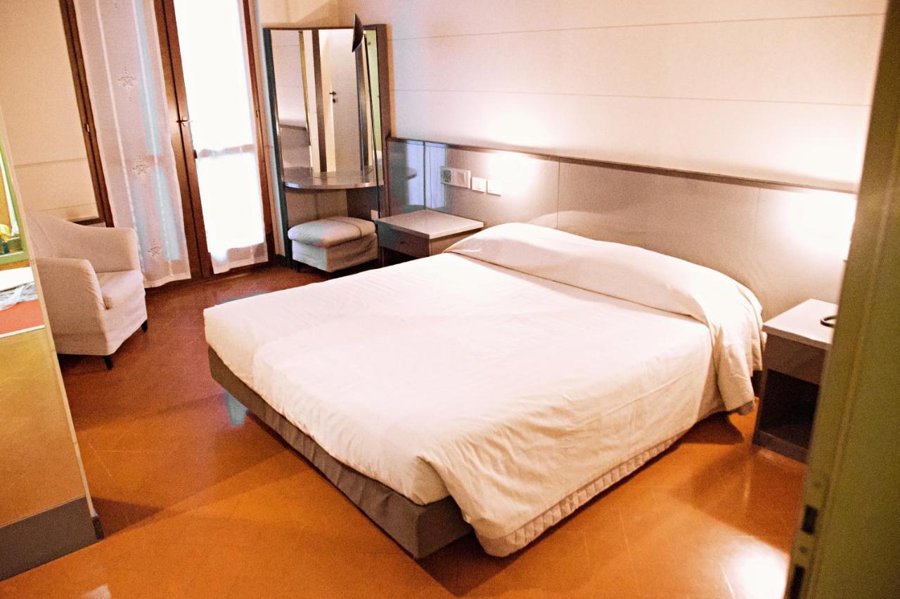 Hotel Franciacorta Paderno Franciacorta Екстер'єр фото