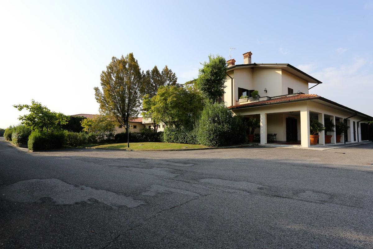 Hotel Franciacorta Paderno Franciacorta Екстер'єр фото